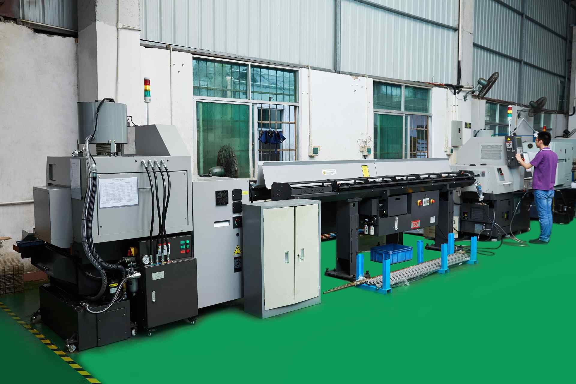 Precision CNC Tunring Center Workshop of Precision Machining